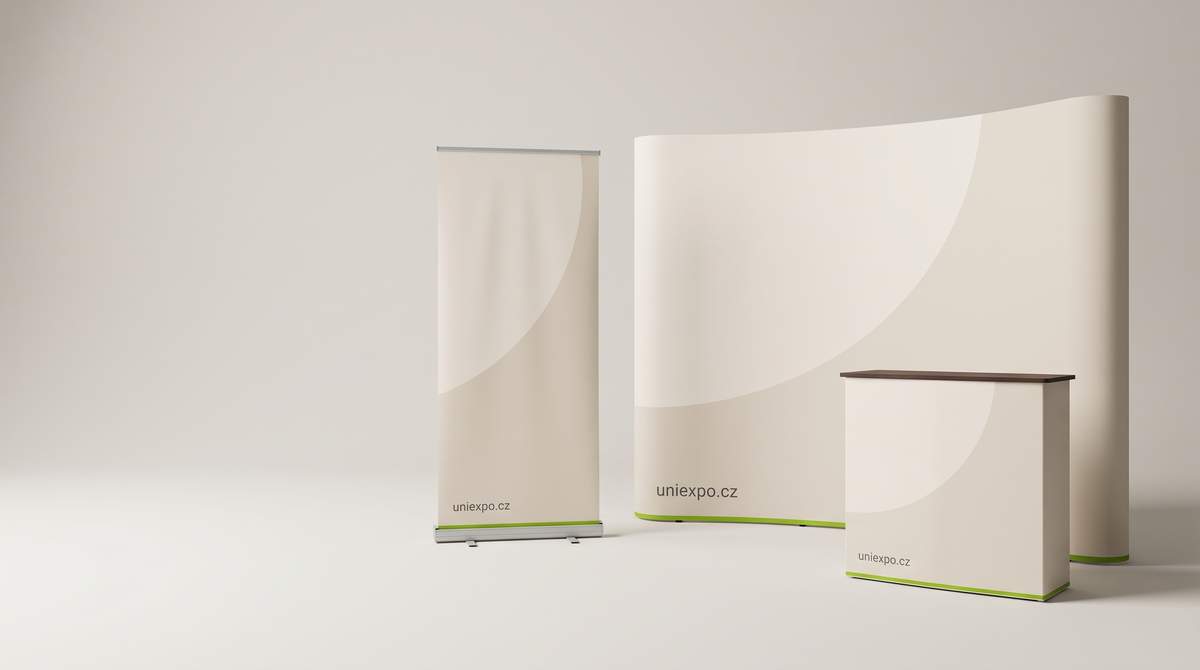 Roll-up, výstavní stěna a promostolek s grafikou UniExpo